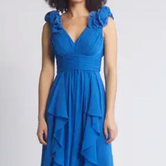 Eliza J Dresses & Skirts - Eliza J Women's Ruffled Ruched Gown
V7